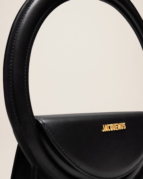 23E221BA015-3060-990_13.jpg Jacquemus Le sac Rond Circle purse.