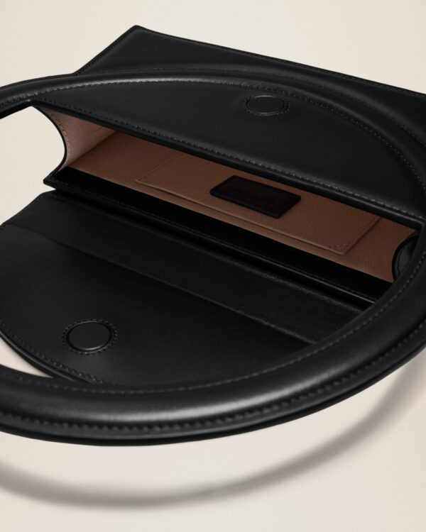23E221BA015-3060-990_14.jpg Jacquemus Le sac Rond Circle purse.