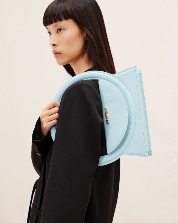 23E221BA015-3088-310_10-scaled-1.jpg Jacquemus Le sac Rond Circle purse.