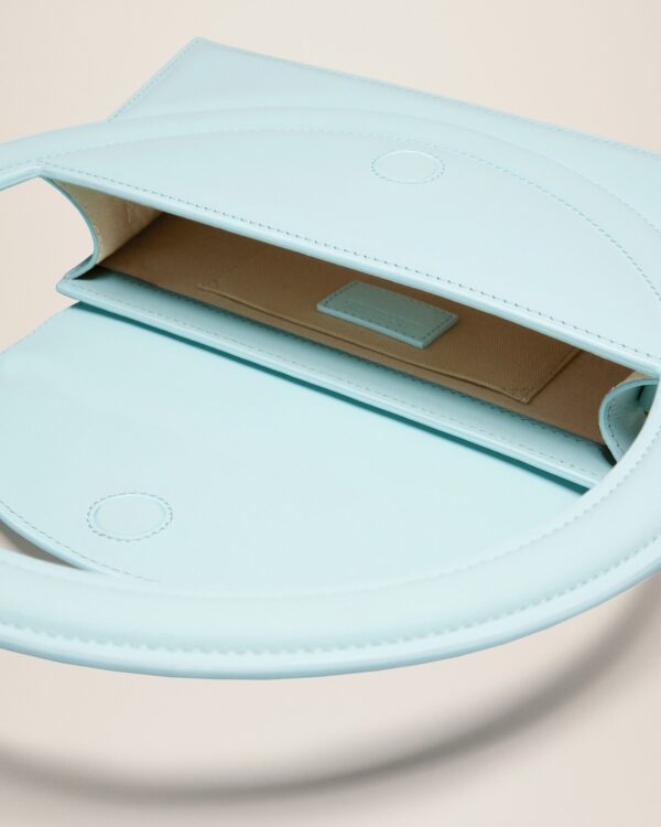 23E221BA015-3088-310_14.jpg Jacquemus Le sac Rond Circle purse.