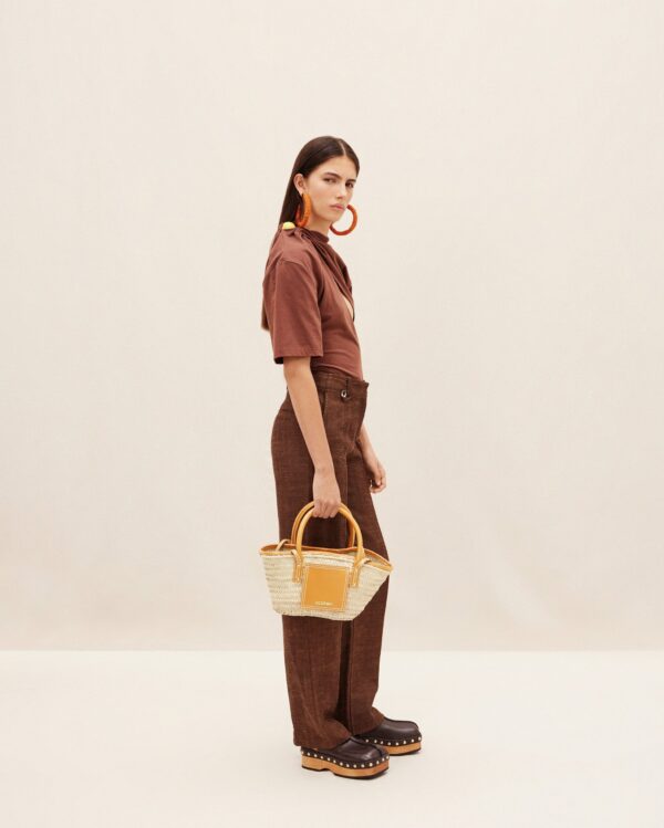 23E223BA044-3060-290_16-scaled-1.jpg Jacquemus Le petit panier Soli Raphia beach basket bag.