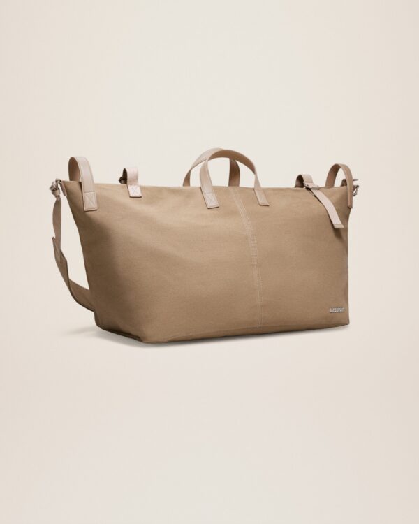 23E225BA023-3029-180_12.jpg Jacquemus Le sac à linge Weekender bag.