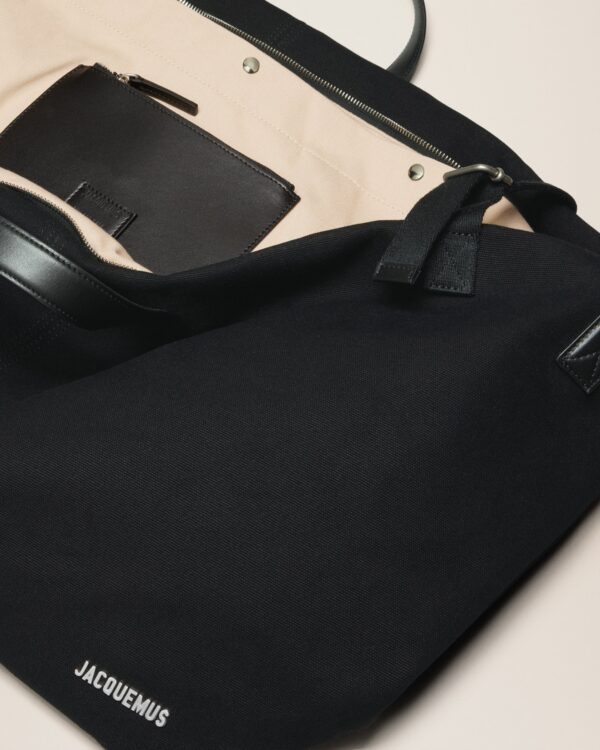 23E225BA023-3029-990_14.jpg Jacquemus Le sac à linge Weekender bag.