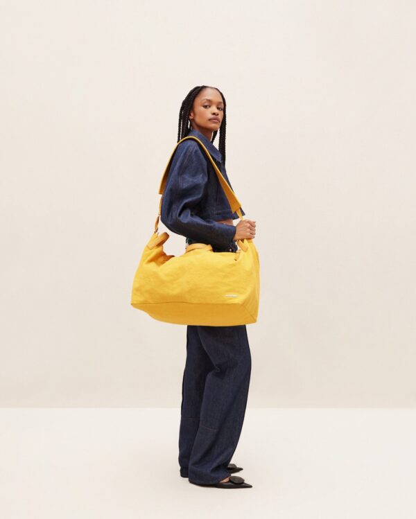 23E225BA023-3105-290_10-scaled-1.jpg Jacquemus Le sac à linge Wicker flap bag