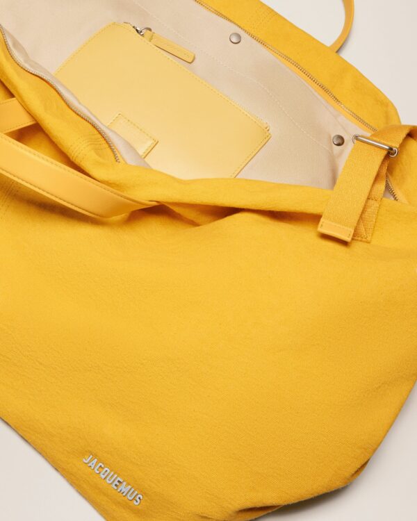 23E225BA023-3105-290_14.jpg Jacquemus Le sac à linge Wicker flap bag
