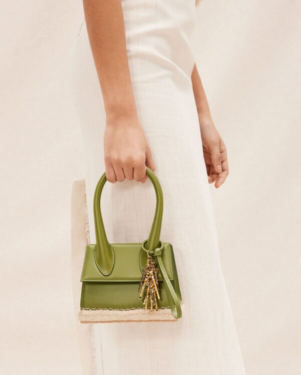 23E231BA046-3100-560_10-scaled-1.jpg Jacquemus Le Chiquito moyen Cordao Espadrille signature handbag.