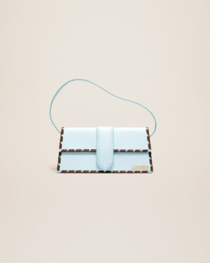 23E231BA049-3108-320_1_main.jpg Jacquemus Le Bambino long lacet Long laced flap bag.