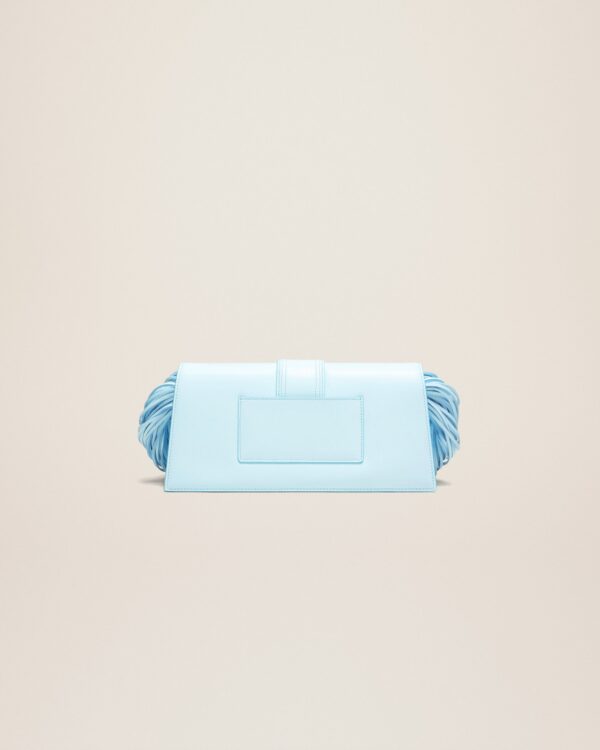 23E231BA051-3108-320_12.jpg Jacquemus Le Bambino long Ficiu Strand strap flap bag