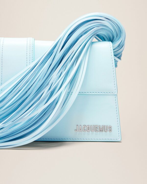 23E231BA051-3108-320_15.jpg Jacquemus Le Bambino long Ficiu Strand strap flap bag