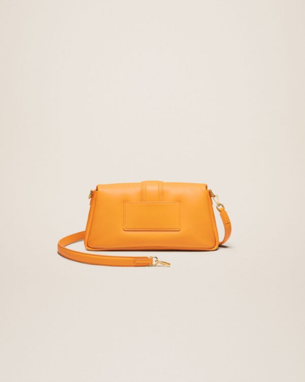 23E231BA052-3073-290_12.jpg Jacquemus Le Bambimou Puffed flap bag.