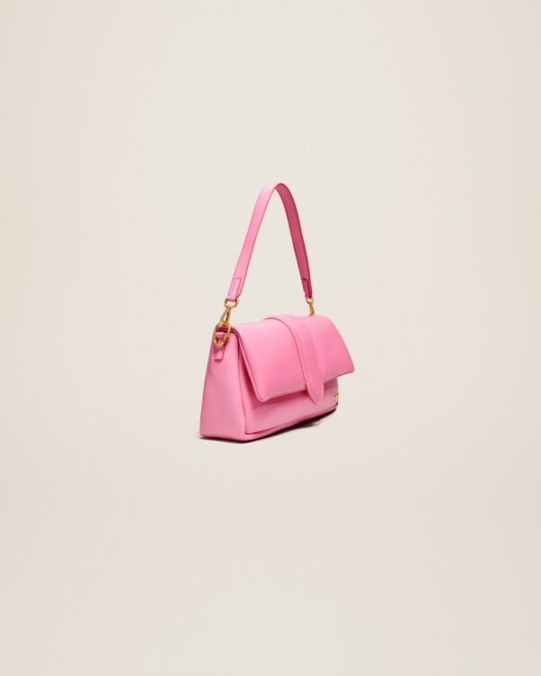 23E231BA052-3073-410_11.jpg Jacquemus Le Bambimou Puffed flap bag.