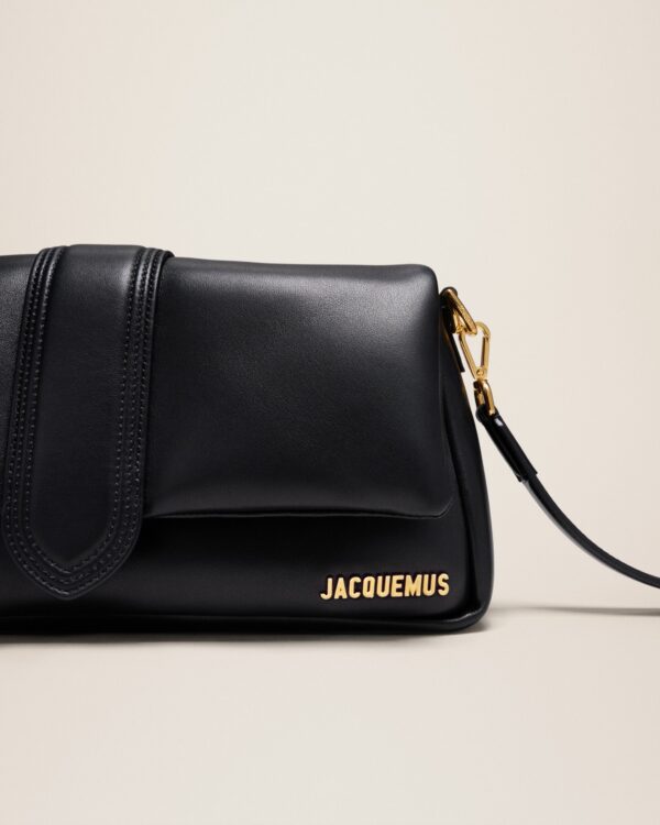23E231BA052-3073-990_13.jpg Jacquemus Le Bambimou Puffed flap bag.