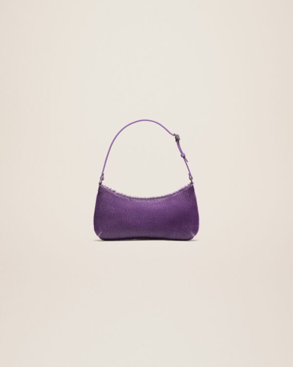 23E231BA056-3112-650_12_4fc0082f-f2b2-476b-8c1b-4a2191dbd22d.jpg Jacquemus Le Bisou Pony-hair shoulder bag.