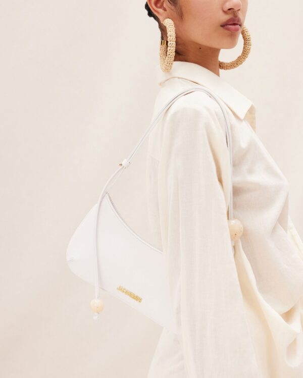 23E231BA057-3000-100_7-scaled-1.jpg Jacquemus Le Bisou Perle Beaded shoulder bag.
