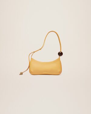 23E231BA057-3000-220_1_main.jpg Jacquemus Le Bisou Perle Beaded shoulder bag.