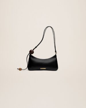 23E231BA057-3000-990_1.jpg Jacquemus Le Bisou Perle Beaded shoulder bag.