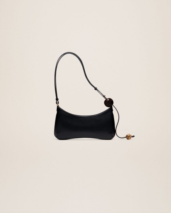 23E231BA057-3000-990_12.jpg Jacquemus Le Bisou Perle Beaded shoulder bag.