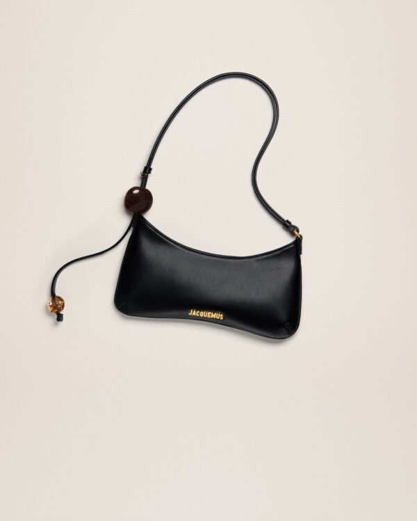 23E231BA057-3000-990_15.jpg Jacquemus Le Bisou Perle Beaded shoulder bag.