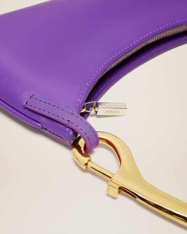Jacquemus Le Bisou mousqueton  Carabiner strap shoulder bag.