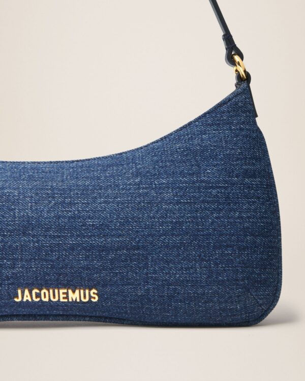 23E231BA065-1389-330_13.jpg Jacquemus Le Bisou Denim Denim shoulder bag.