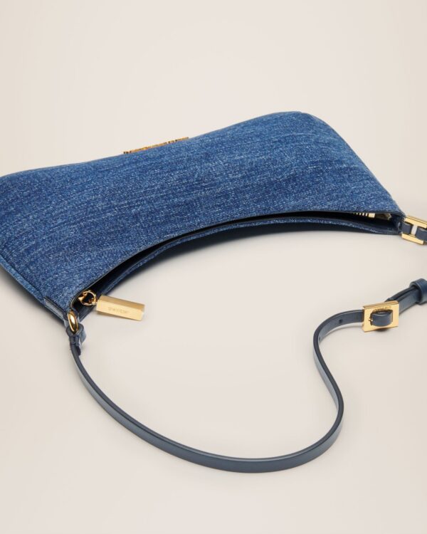 23E231BA065-1389-330_14.jpg Jacquemus Le Bisou Denim Denim shoulder bag.