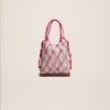 23E231BA110-3000-450_12.jpg Jacquemus Le petit filet Pralu Fishnet bag