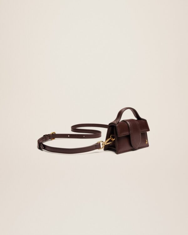 23E231SL036-3060-880_11.jpg Jacquemus Le petit Bambino Mini flap bag.