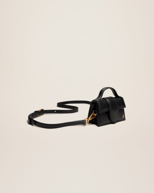 23E231SL036-3060-990_11.jpg Jacquemus Le petit Bambino Mini flap bag.