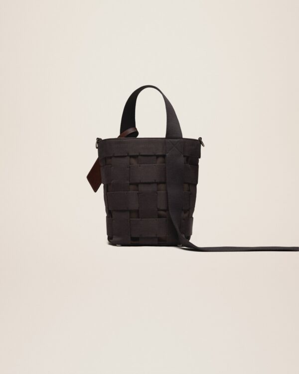 23E235BA086-3123-880_12.jpg Jacquemus Le seau Gros Grain Utility bucket bag.