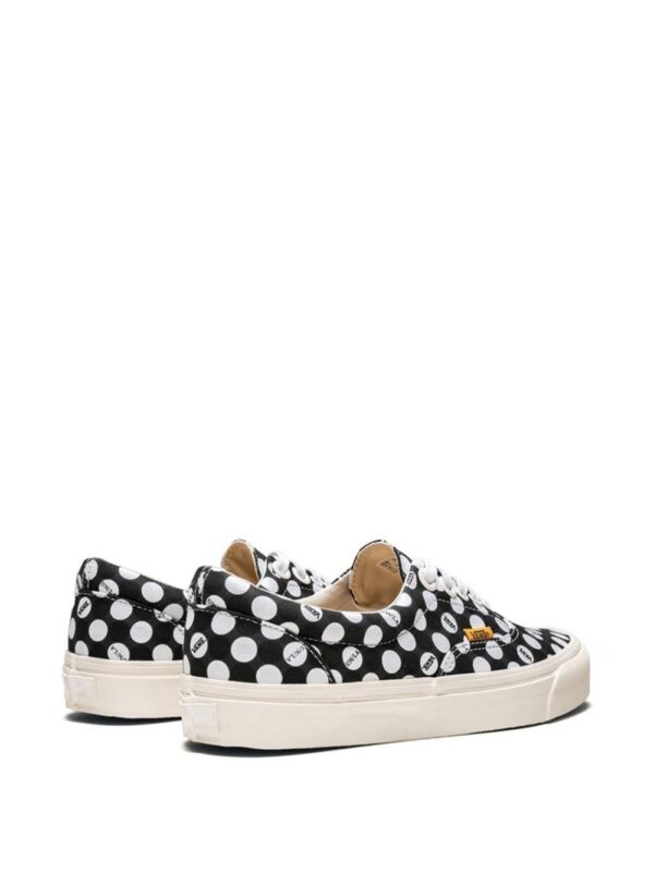 13678578_21608337_1000_1.jpg Vans OG Era LX sneakers