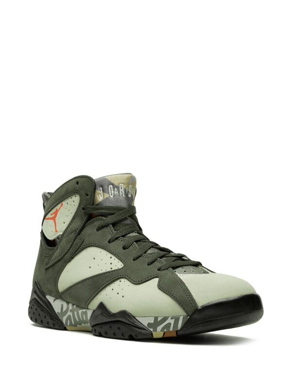 14633556_22587785_1000_23e1719d-55f2-4725-9161-214bcc3a6035.jpg Jordan x Patta Air Jordan 7 "Icicle" sneakers