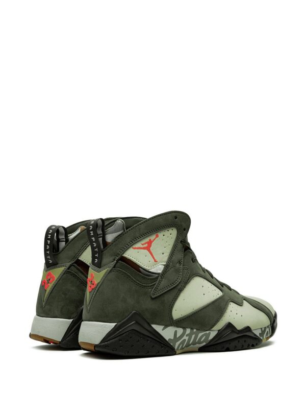 14633556_22587793_1000_8b322dd5-ac2a-41b0-9531-5914194d9527.jpg Jordan x Patta Air Jordan 7 "Icicle" sneakers