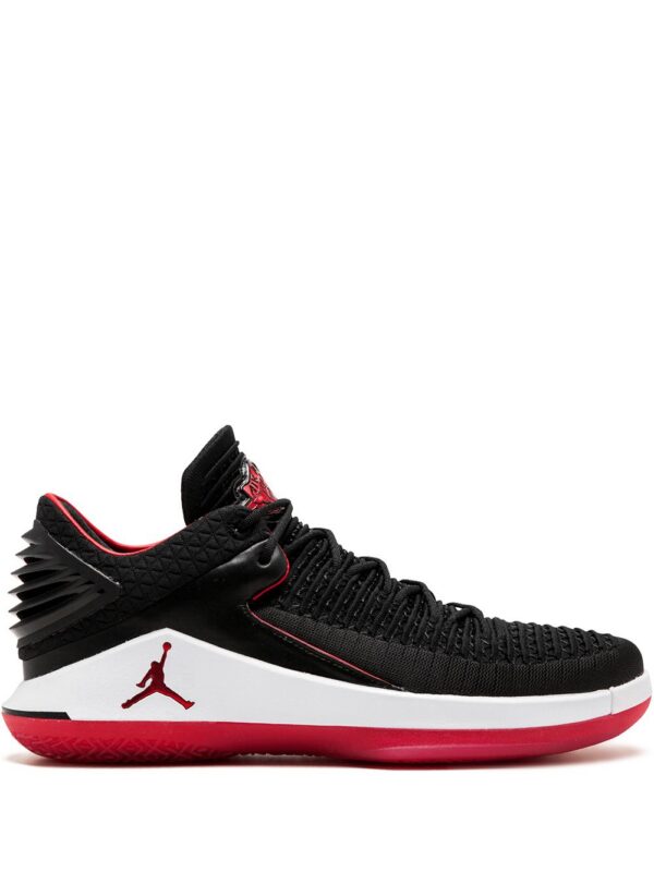 14684915_23095650_1000.jpg Jordan Air Jordan 32 low-top sneakers