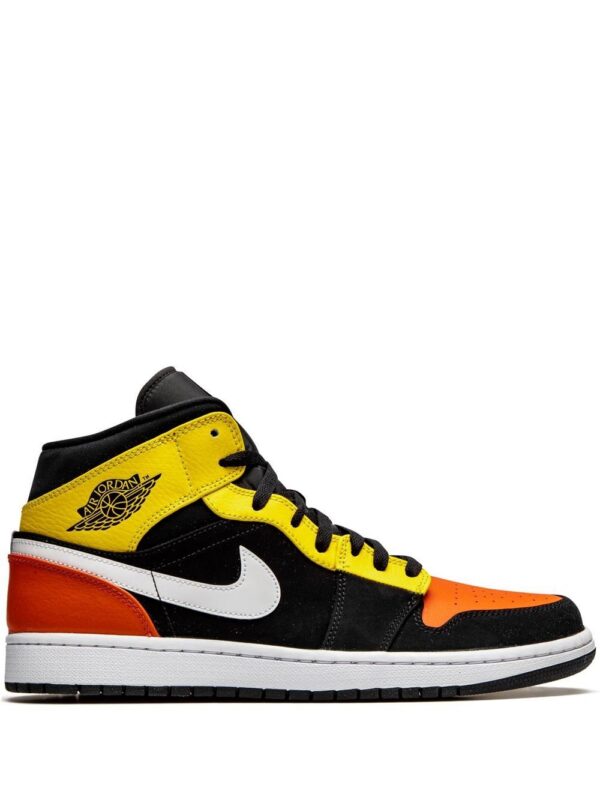 15600227_40787191_1000.jpg Jordan Air Jordan 1 Mid SE "Amarillo Orange" sneakers