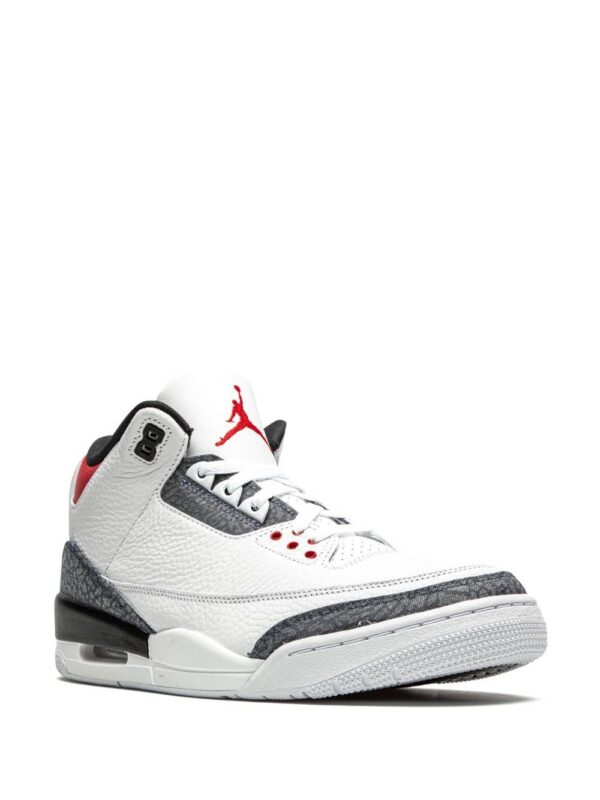 15757288_29840958_1000.jpg Jordan Air Jordan 3 Retro SE Denim "Fire Red Denim" sneakers