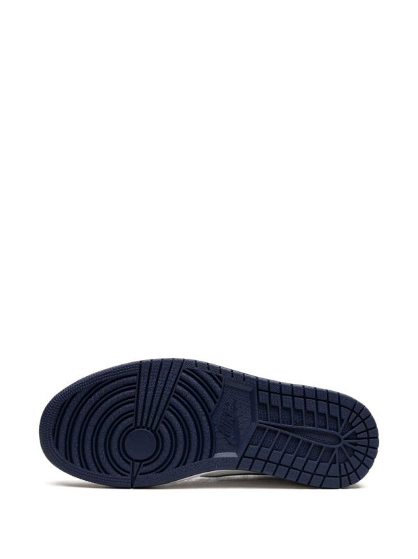15944839_50379444_1000.jpg Jordan Air Jordan 1 Retro Low OG "Midnight Navy" sneakers
