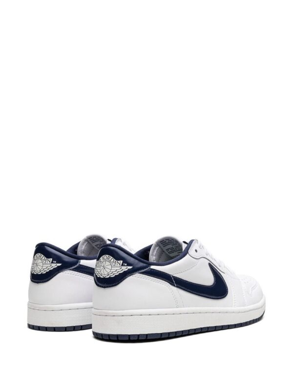 15944839_50379445_1000.jpg Jordan Air Jordan 1 Retro Low OG "Midnight Navy" sneakers