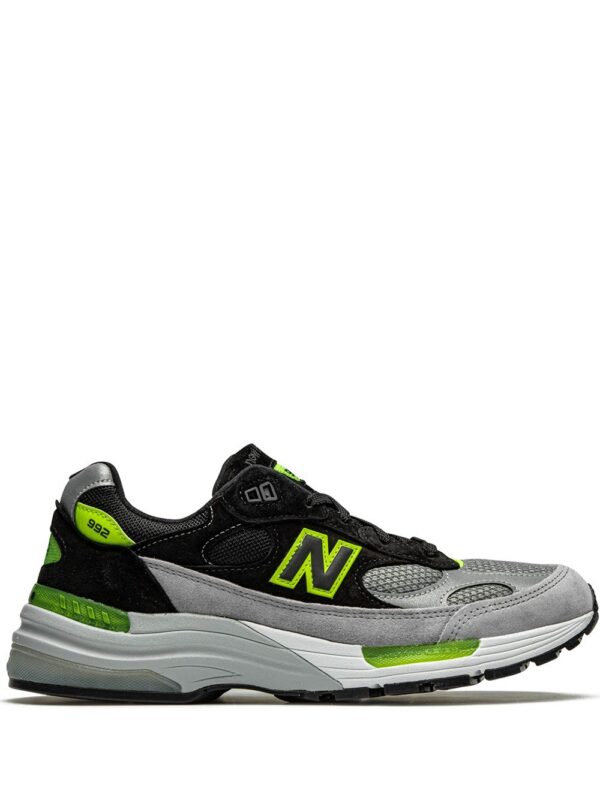 16148284_30572621_1000.jpg New Balance M992TQ low-top sneakers