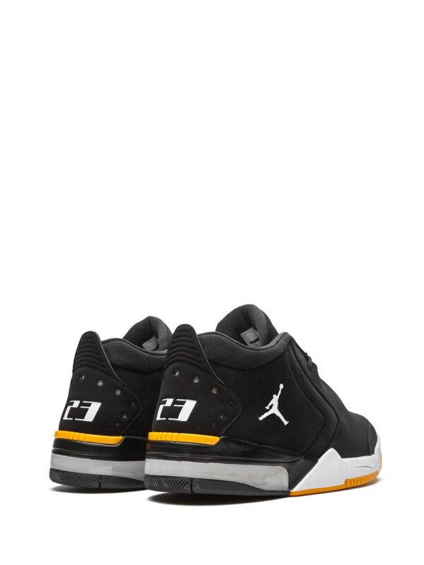 16195373_30874763_1000.jpg Jordan Big Fund sneakers