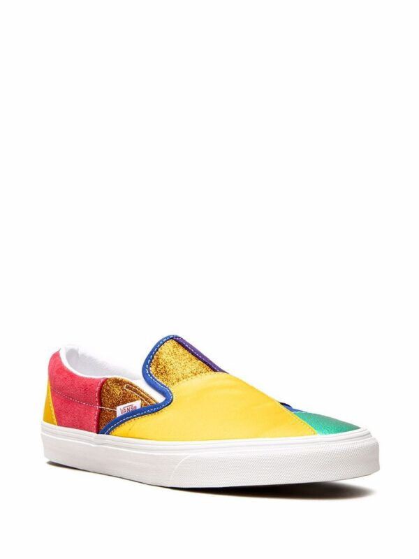 17808692_37476590_1000.jpg Vans Classic Slip-On "Pride" sneakers