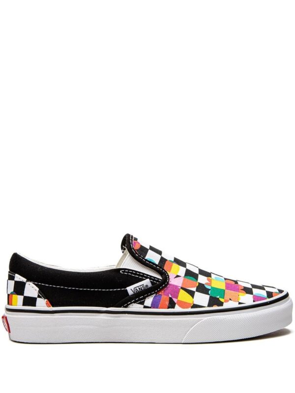 18356853_39324061_1000_8c7d526a-07d7-4f0d-b583-7abf3500eabe.jpg Vans Classic Slip-On "Floral Checkerboard" sneakers