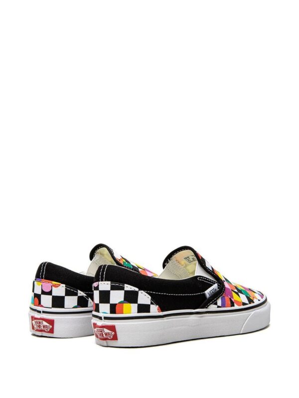 18356853_39324064_1000_50d4720a-6c2a-49ac-a361-117b27658367.jpg Vans Classic Slip-On "Floral Checkerboard" sneakers