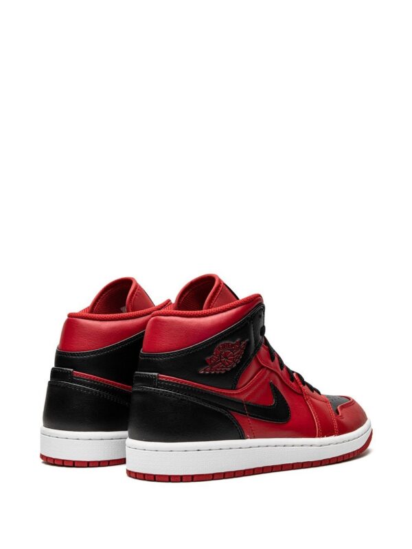 18443296_40474302_1000.jpg Jordan Jordan 1 Mid "Reverse Bred" sneakers