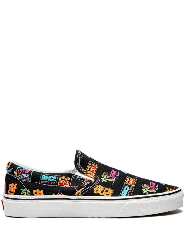 18443300_40065079_1000.jpg Vans UA Classic Slip-On sneakers