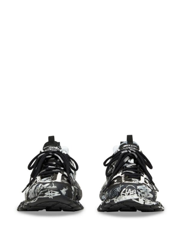 19293683_44536094_1000.jpg Balenciaga Graffiti Track sneakers