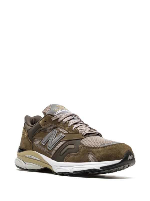 19455917_43596702_1000_2.jpg New Balance x Patta 920 low-top sneakers