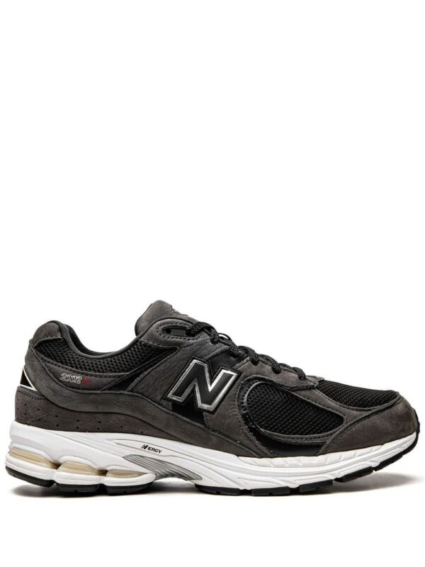 19525310_43518220_1000_c0cee4a0-8593-43d3-8eba-7a197e074252.jpg New Balance 2002 "Dark Grey" sneakers
