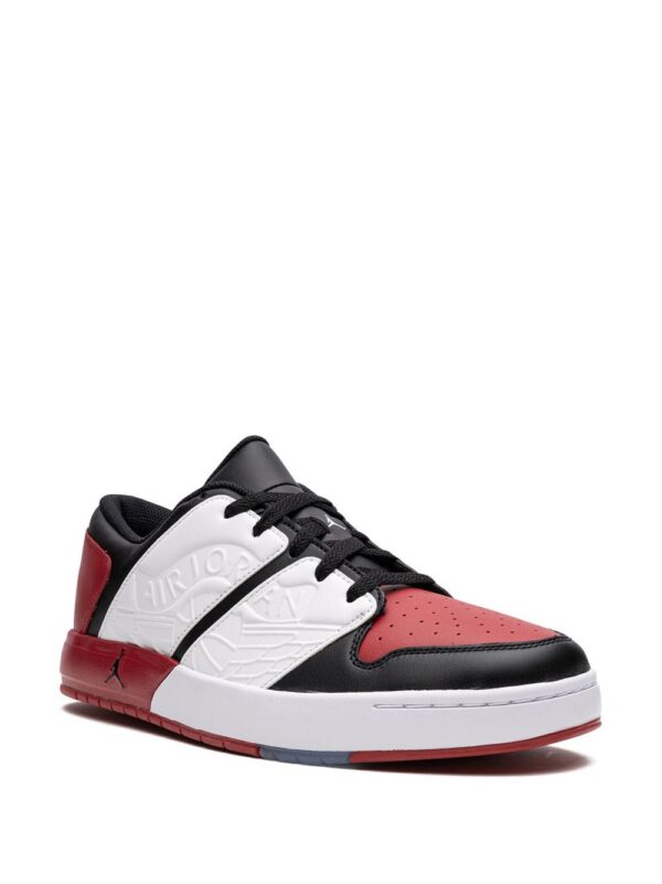 20033277_44985290_1000_2e924410-37bb-4461-9ec4-f0e6e2dbf7e0.jpg Jordan Nu Retro 1 Low "Chicago" sneakers