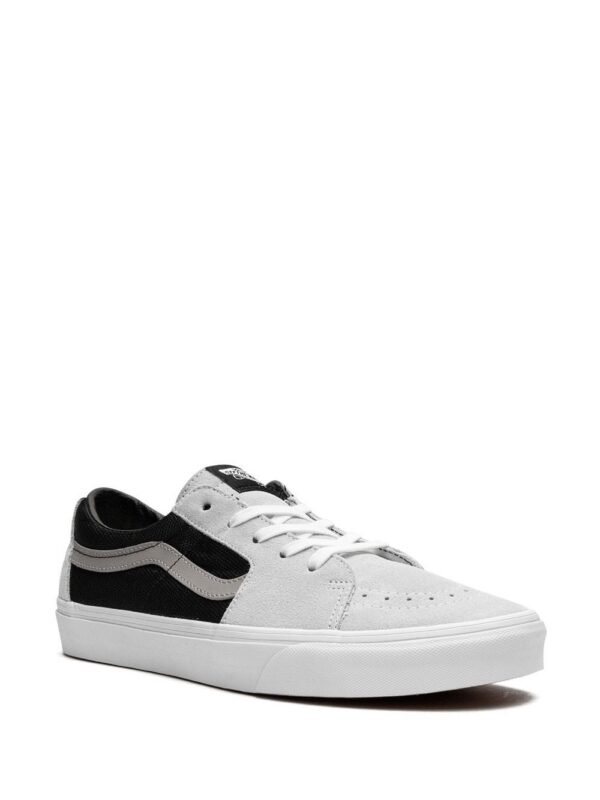 20176923_50067428_1000.jpg Vans Sk8-Low suede sneakers