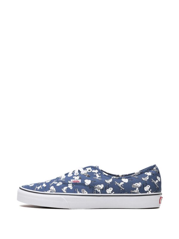 Vans x Peanuts Authentic "Snoopy Skating" sneakers